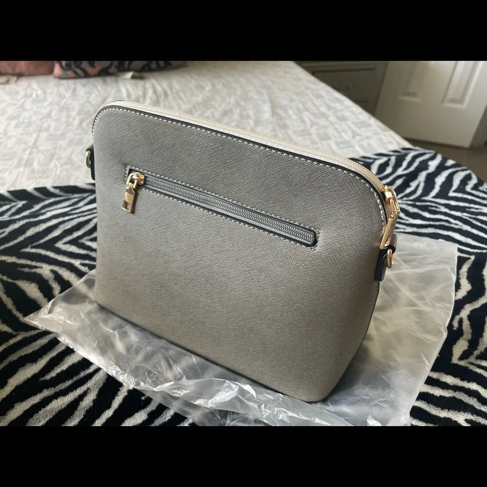 Handbag - Picture 3 of 5